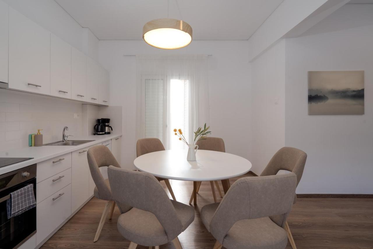 Athens Hideout Apt, Big Rooftop With City View Atenas Exterior foto