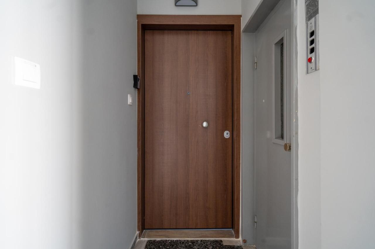 Athens Hideout Apt, Big Rooftop With City View Atenas Exterior foto
