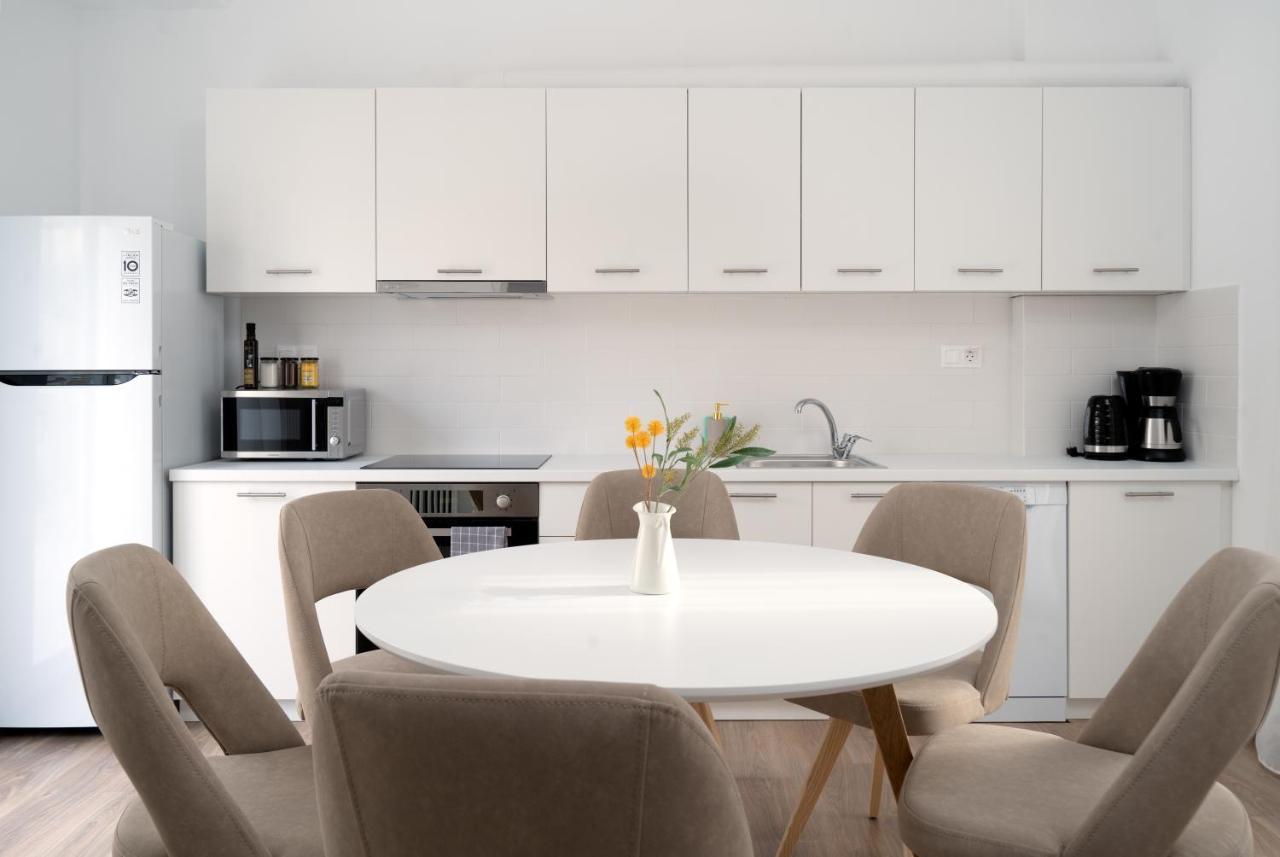 Athens Hideout Apt, Big Rooftop With City View Atenas Exterior foto